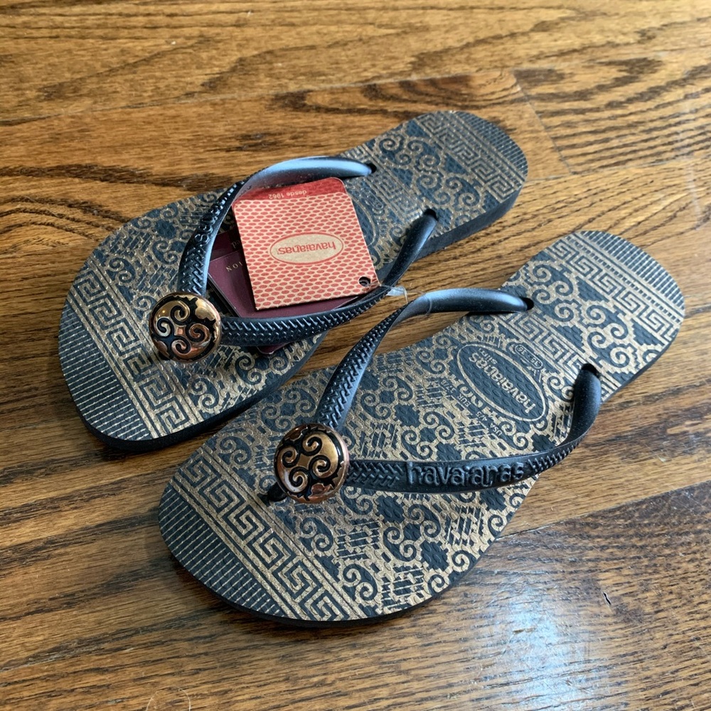 Havaianas slim ceramic button, black size 6 NWT